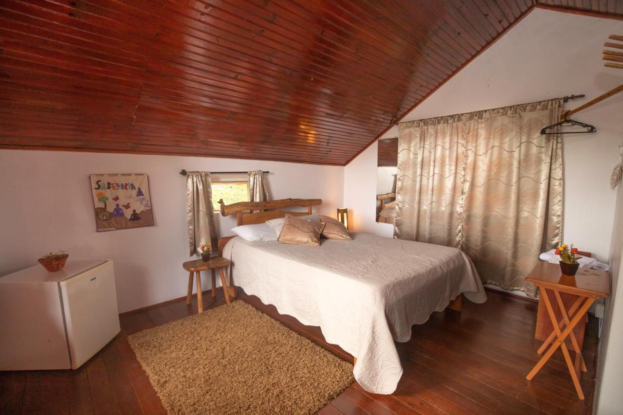 Buddy'S Hostel & Pousada Alto Paraiso Алту-Параизу-ди-Гояс Экстерьер фото
