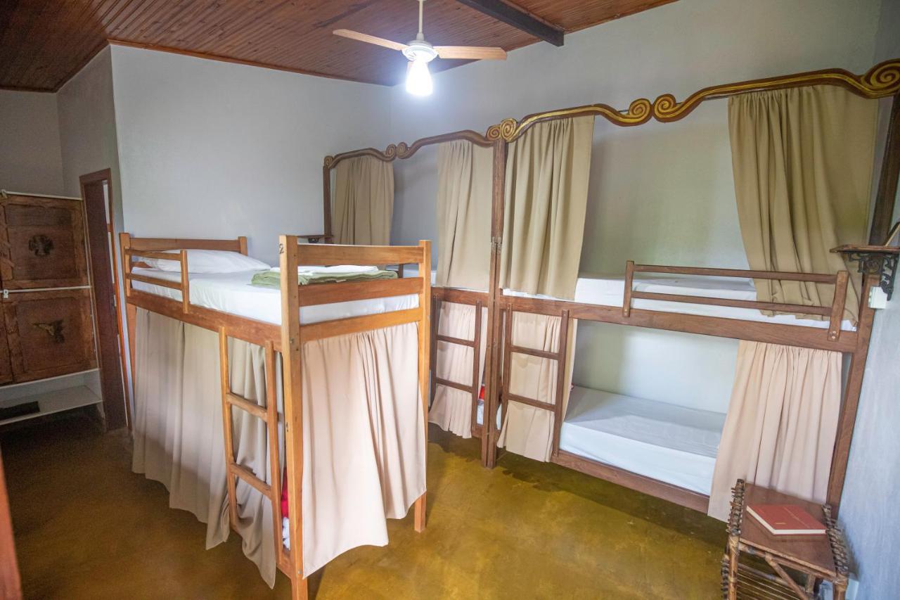 Buddy'S Hostel & Pousada Alto Paraiso Алту-Параизу-ди-Гояс Экстерьер фото